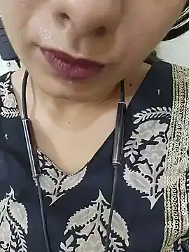 Stripchat Free Porn Cam of CuteSarikaLIVE