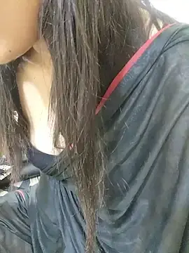Stripchat Live Sex Cam of CuteSarikaLIVE