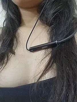 Stripchat Live Porn of CuteSarikaLIVE
