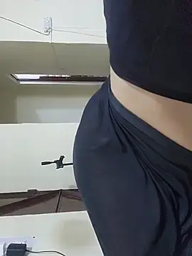 Stripchat Nude Webcam of CuteSarikaLIVE