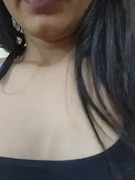 Stripchat Free Porn Cam of CuteSarikaLIVE
