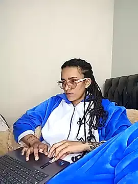 Stripchat Adult Webcam of Yaumiko