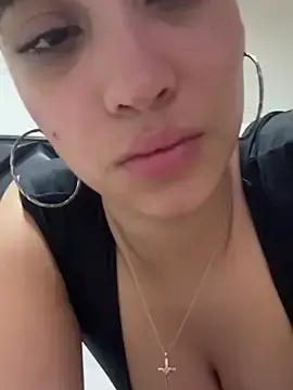 Stripchat Free Porn Cam of ScarlettAndClark