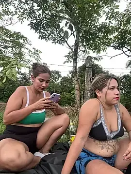 Stripchat Free Porn Cam of Moom_evil1177