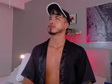 Stripchat Nude Webcam of Ken-boy_