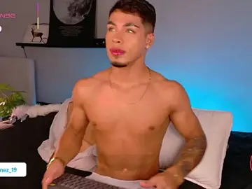 Stripchat Free Porn Cam of Ken-boy_