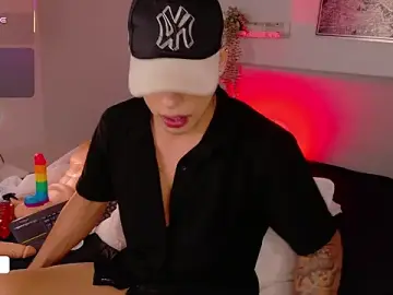 Stripchat Live Sex Cam of Ken-boy_