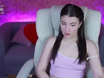 Stripchat Live Sex Cam of YourLolaBunny