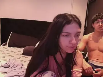 Stripchat Adult Webcam of DesireLuxe