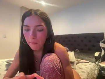 Stripchat Free Porn Cam of DesireLuxe