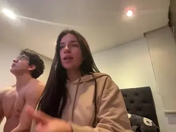 Stripchat Watch Live Sex Cams of DesireLuxe