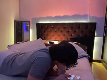 Stripchat Watch Live Sex Cams of DesireLuxe