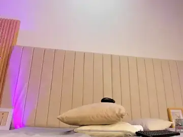 Stripchat Free Porn Cam of Littleolivia_