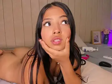 Stripchat Adult Webcams of Littleolivia_