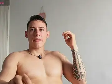 Stripchat Sex Cam of Muscle_King_Cum