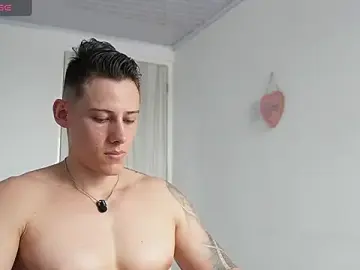 Stripchat Live Porn of Muscle_King_Cum
