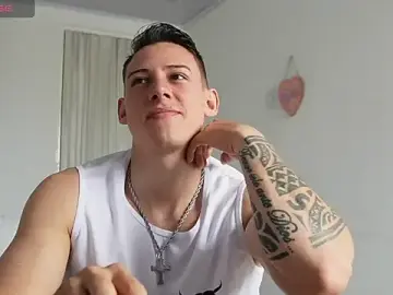 Stripchat Sex Cam of Muscle_King_Cum