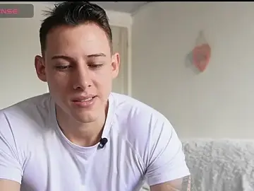 Stripchat Live Porn of Muscle_King_Cum