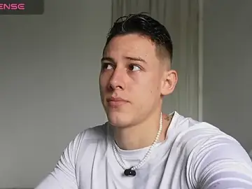 Stripchat Free Live Porn of Muscle_King_Cum