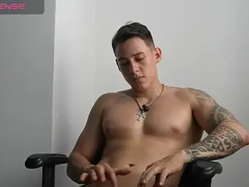 Stripchat Free Porn Cam of Muscle_King_Cum