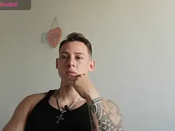 Stripchat Sex Cam of Muscle_King_Cum