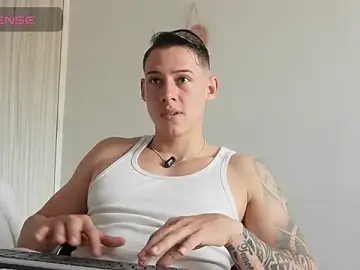 Stripchat Adult Webcam of Muscle_King_Cum