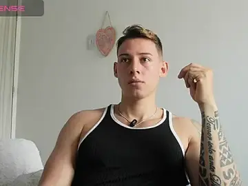 Stripchat Live Porn of Muscle_King_Cum