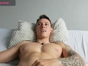 Stripchat Free Live Porn of Muscle_King_Cum