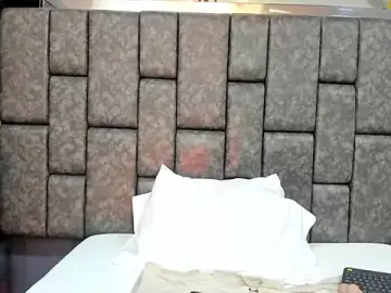 Stripchat Live Sex Cam of SSCARLETH_