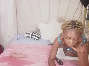 Stripchat Free Live Porn of pyt_liyah