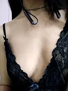 Stripchat Live Sex Cam of Kiritika_1