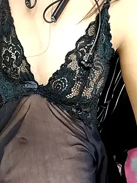 Stripchat Free Porn Cam of Kiritika_1