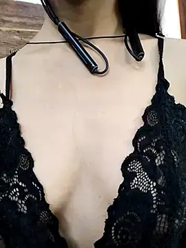 Stripchat Adult Webcam of Kiritika_1