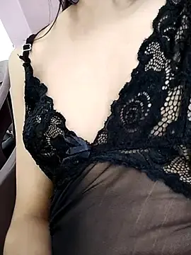 Stripchat Free Live Porn of Kiritika_1
