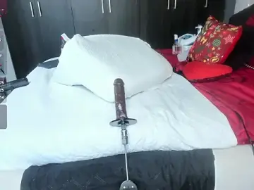 Stripchat Sex Cam of merida_blue_