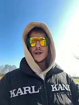 Stripchat Free Live Porn of Cookieboy88