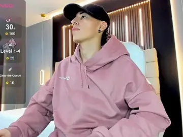 Stripchat Nude Webcam of Lobo_17_