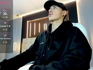 Stripchat Adult Webcam of Lobo_17_