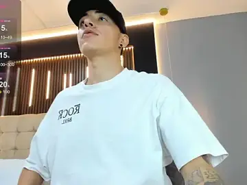 Stripchat Free Porn Cam of Lobo_17_