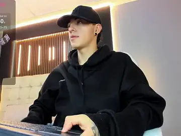 Stripchat Adult Webcam of Lobo_17_