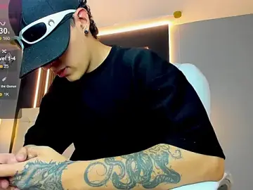 Stripchat Free Live Porn of Lobo_17_