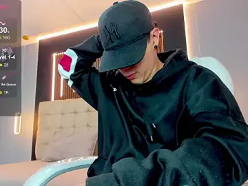 Stripchat Adult Video Chat of Lobo_17_