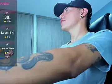 Stripchat Adult Webcams of Lobo_17_