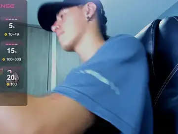 Stripchat Free Porn Cam of Lobo_17_