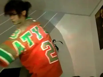 Stripchat Free Porn Cam of stormytt_