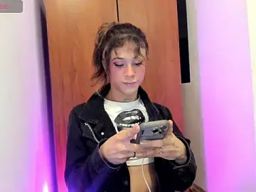 Stripchat Free Live Porn of stormytt_