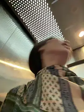 Stripchat Live Sex Cam of yourkeer