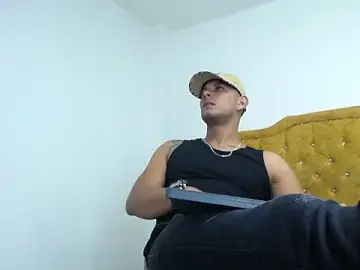 Stripchat Nude Webcam of Chris_Dick23