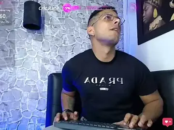 Stripchat Free Live Porn of Chris_Dick23