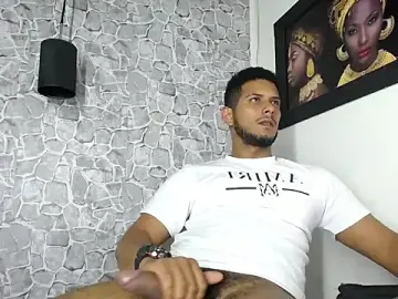 Stripchat Best live sex cam show of Chris_Dick23